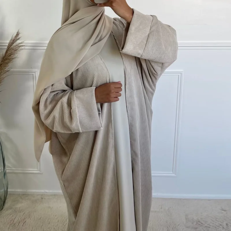 Abaya en velours côtelé pour femmes musulmanes, tenue hiver 2024 - image de produit 4