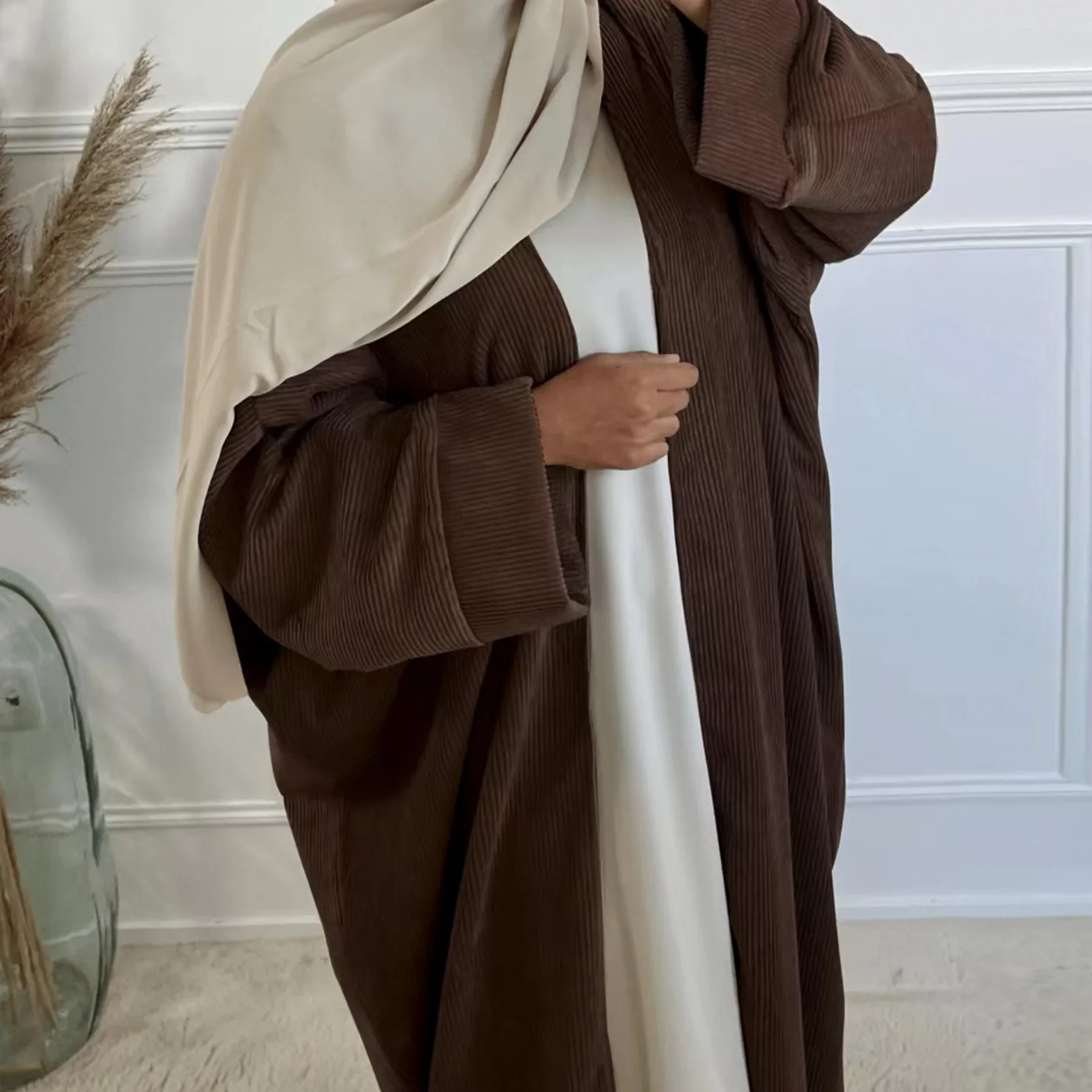 Abaya en velours côtelé pour femmes musulmanes, tenue hiver 2024 - image de produit 7